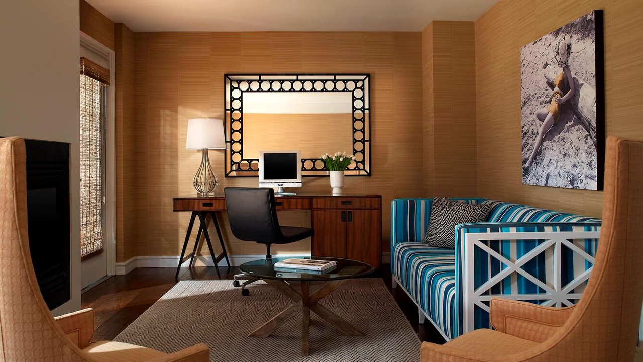 Photo of Livingroom in Downtown