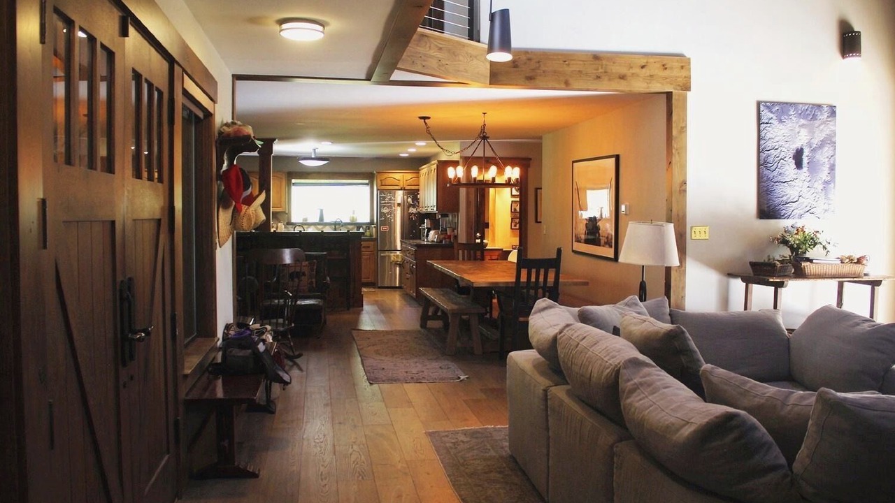 Photo of Livingroom in Tahoe Pines