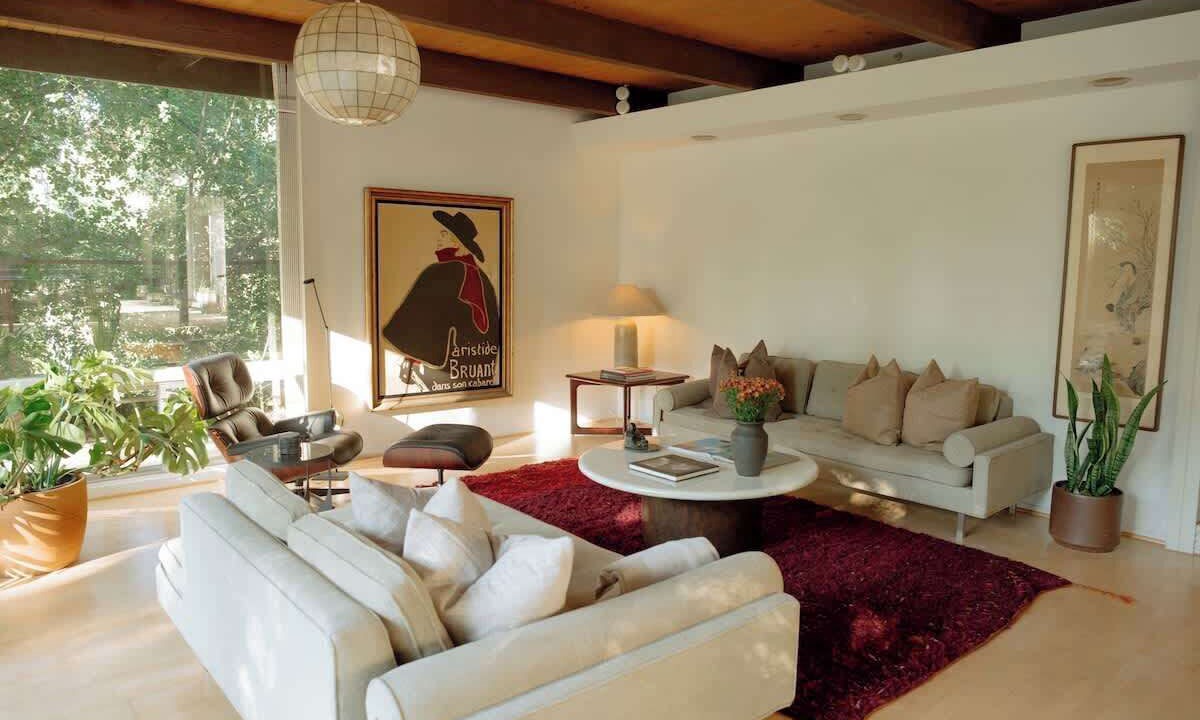 Photo of Livingroom in Los Angeles