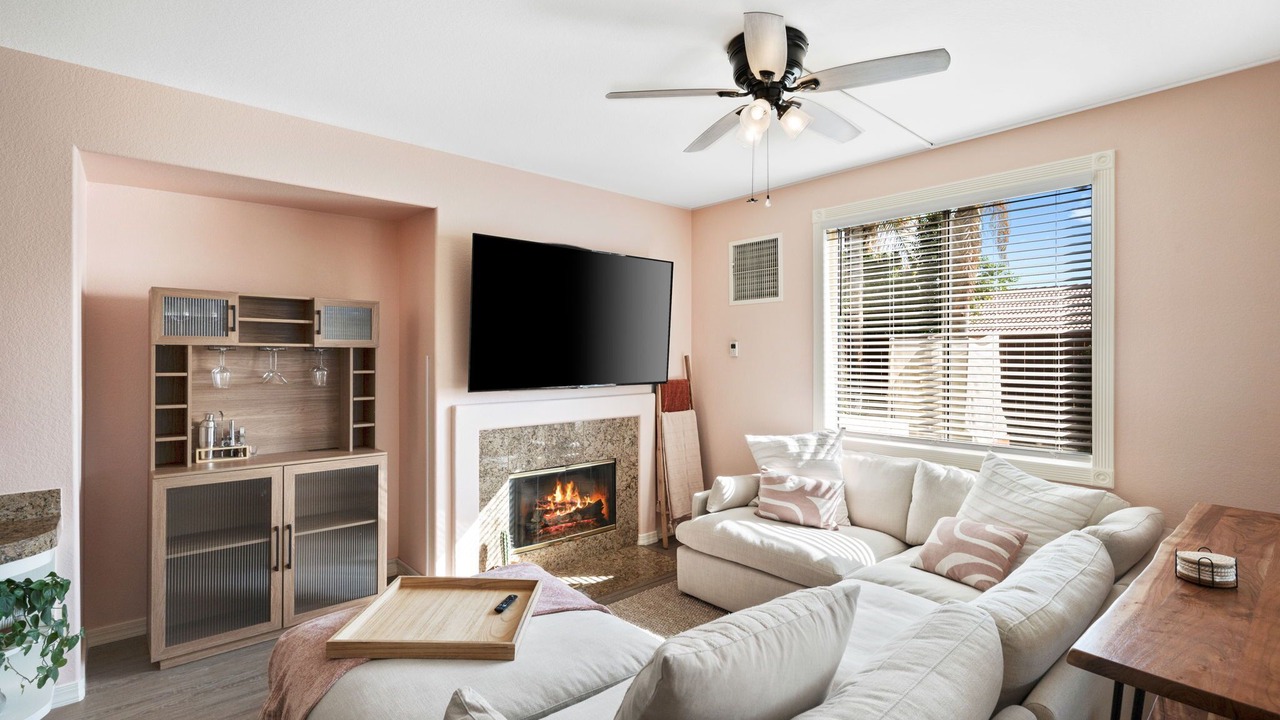 Photo of Livingroom in Palm Desert