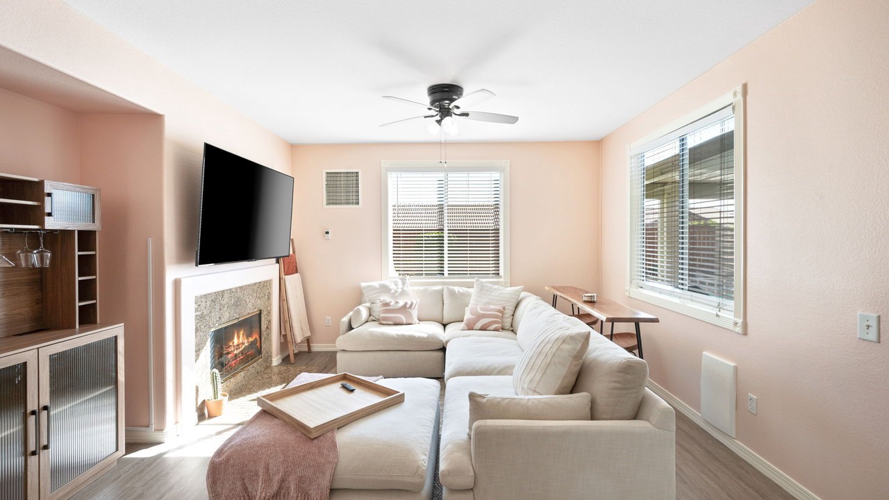 Photo of Livingroom in Palm Desert