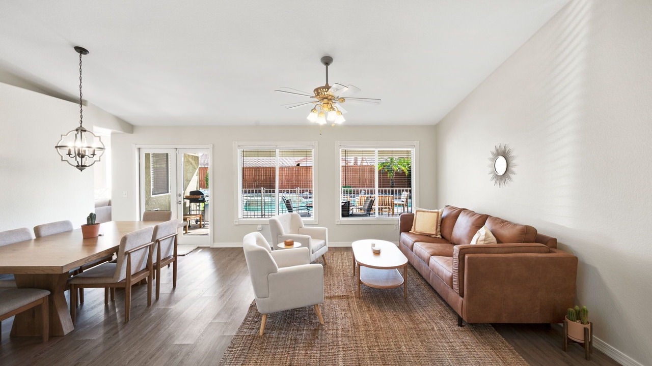 Photo of Livingroom in Palm Desert