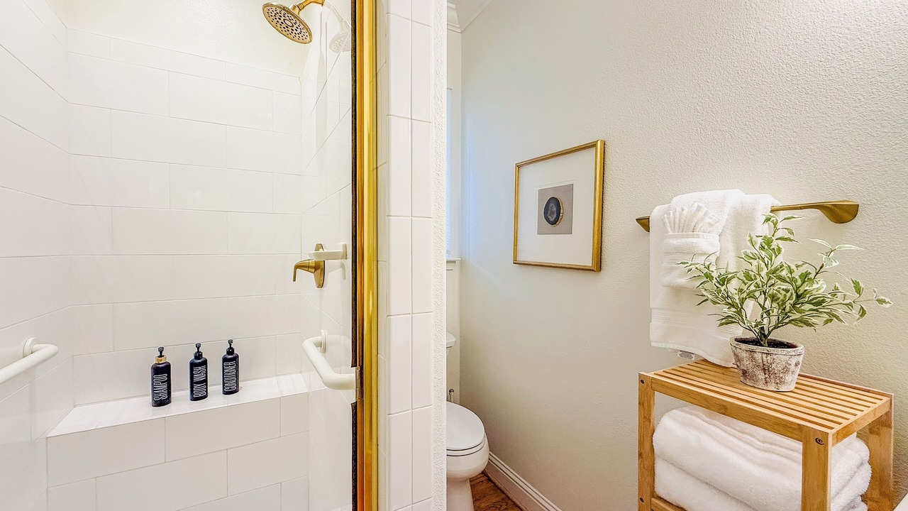 Photo of Bathroom in Mariposa