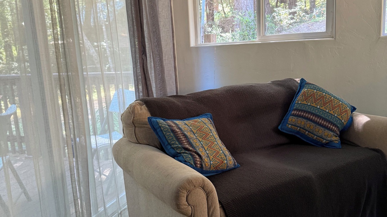 Photo of Livingroom in Shelter Cove