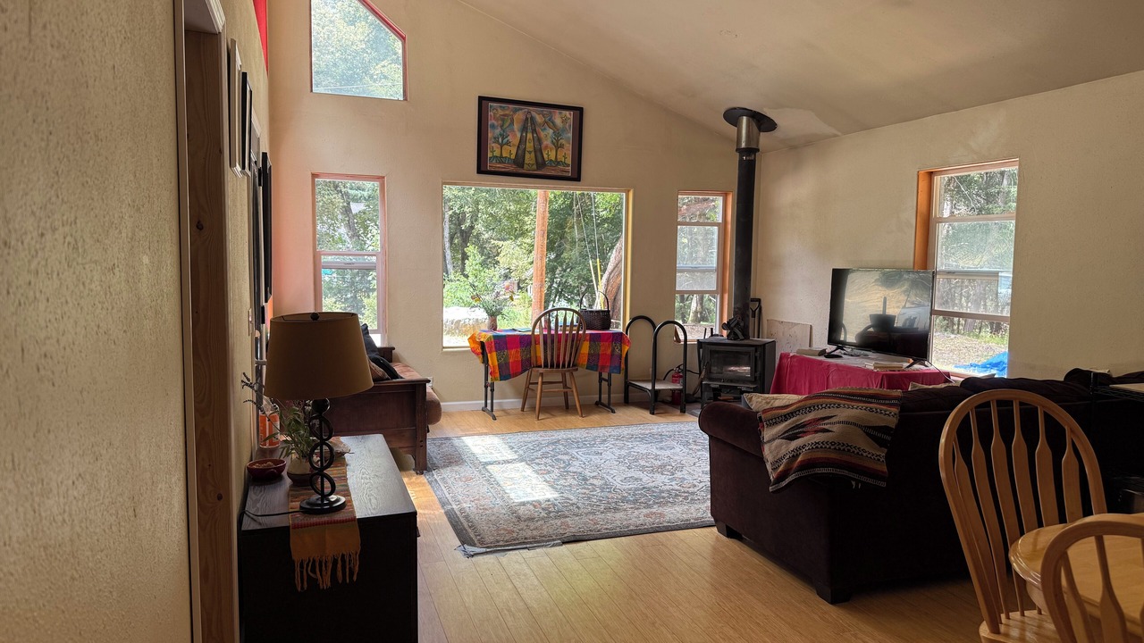 Photo of Livingroom in Shelter Cove