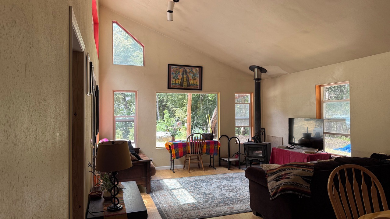 Photo of Livingroom in Shelter Cove