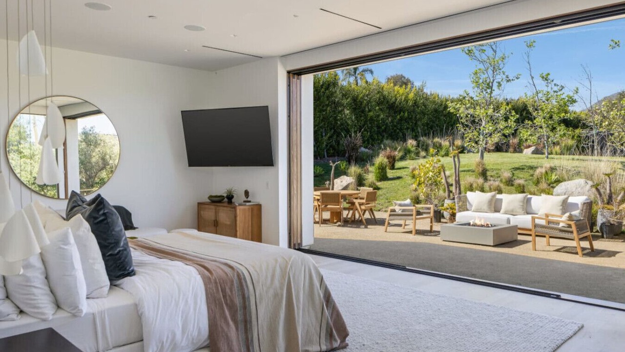 Photo of Bedroom in Central Malibu