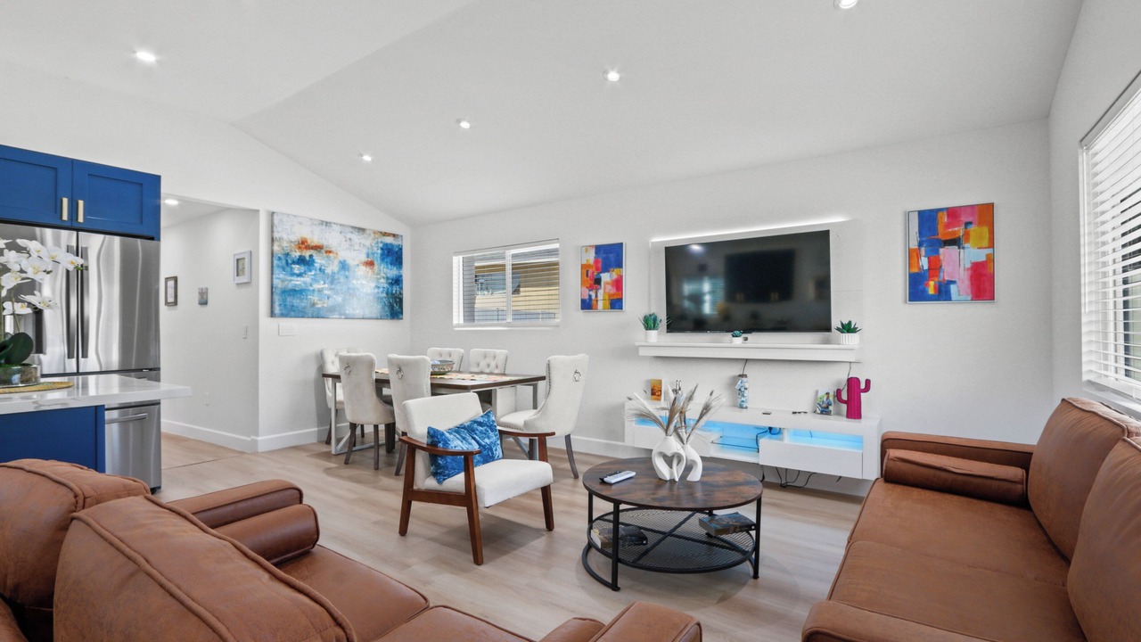 Photo of Livingroom in South San Gabriel