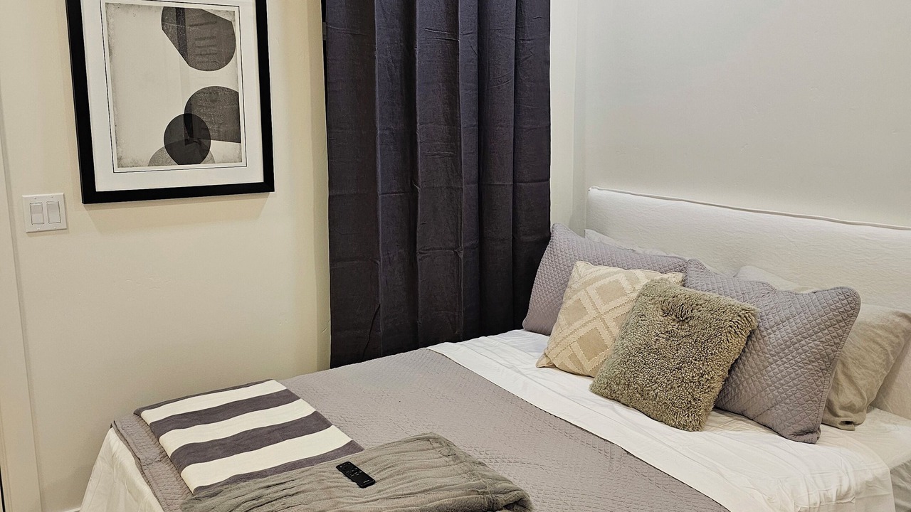 Photo of Bedroom in Los Alamos
