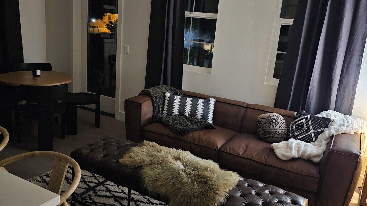Photo of Livingroom in Los Alamos