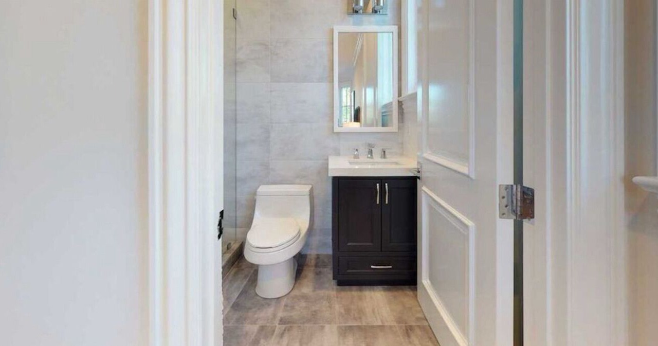 Photo of Bathroom in Tarzana