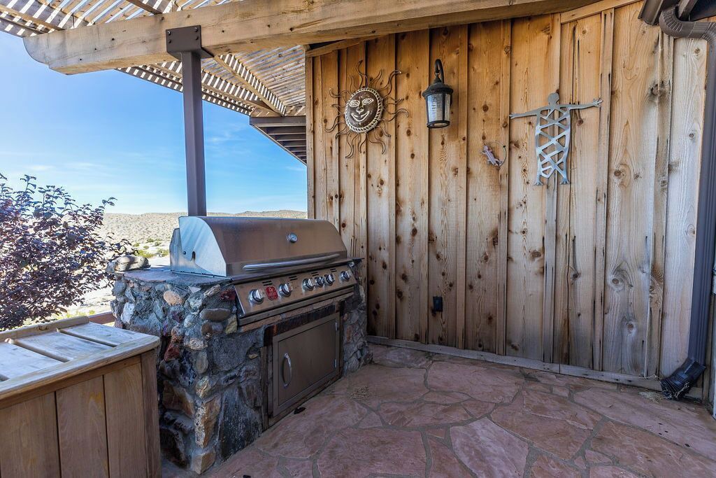 Photo of Patio Balcony in Ridgecrest