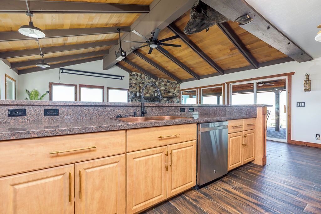 Photo of Kitchen in Ridgecrest