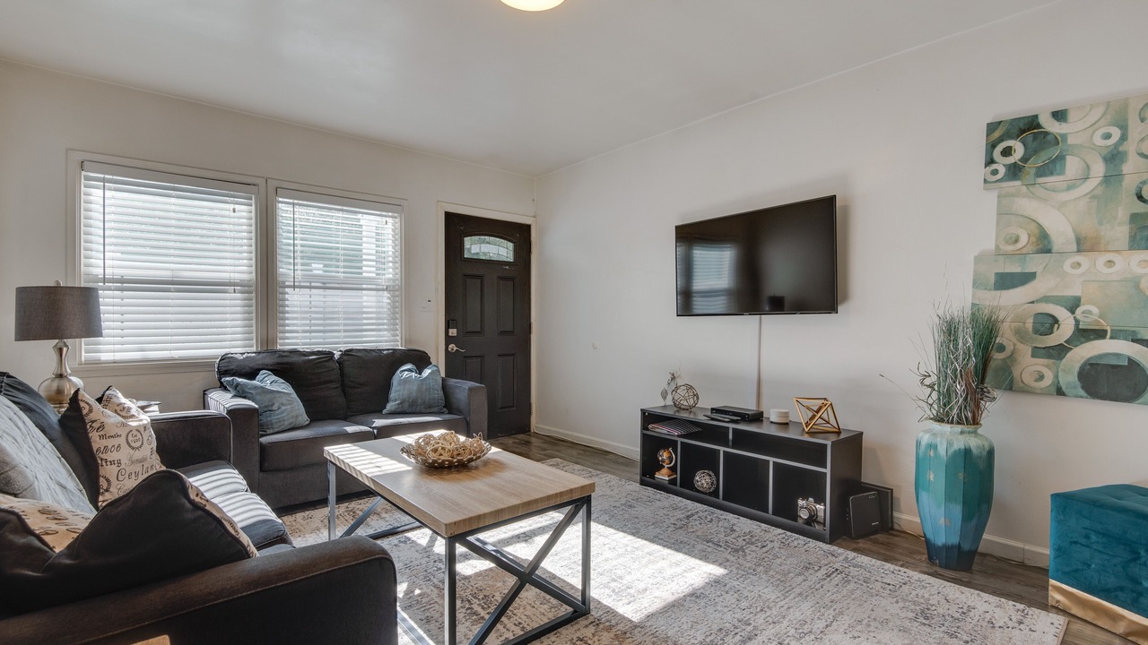 Photo of Bedroom in Sherman Oaks