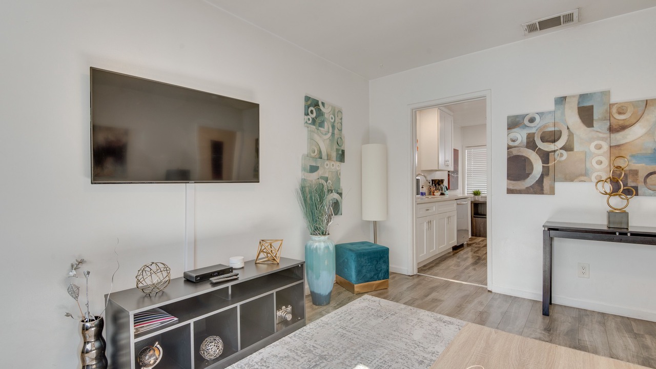 Photo of Livingroom in Sherman Oaks