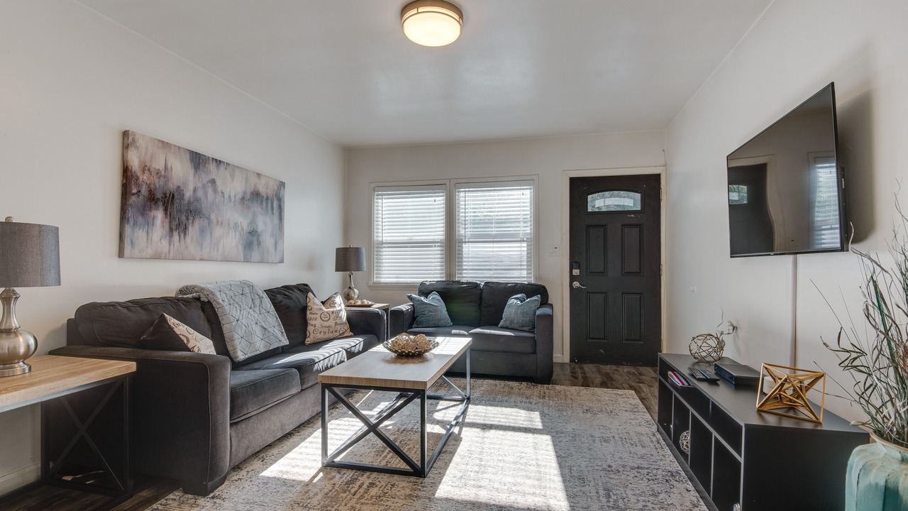Photo of Bedroom in Sherman Oaks