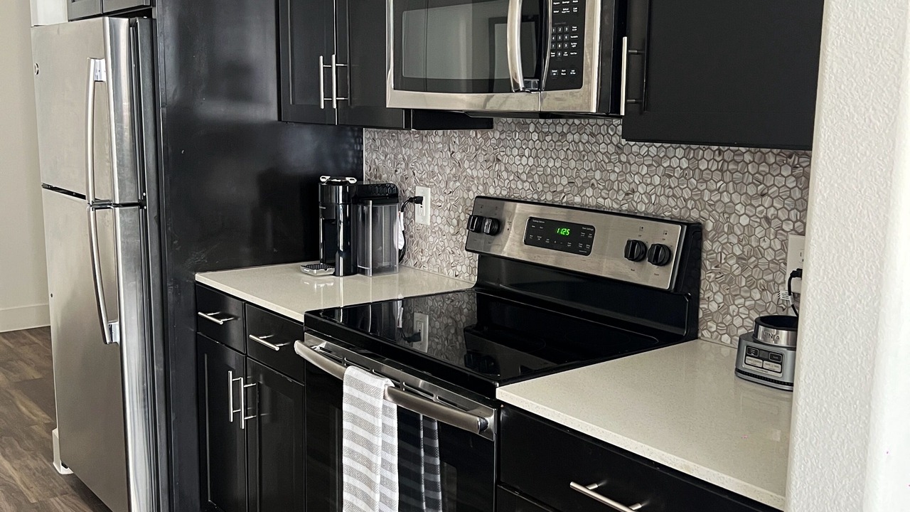 Photo of Kitchen in Miracle Mile