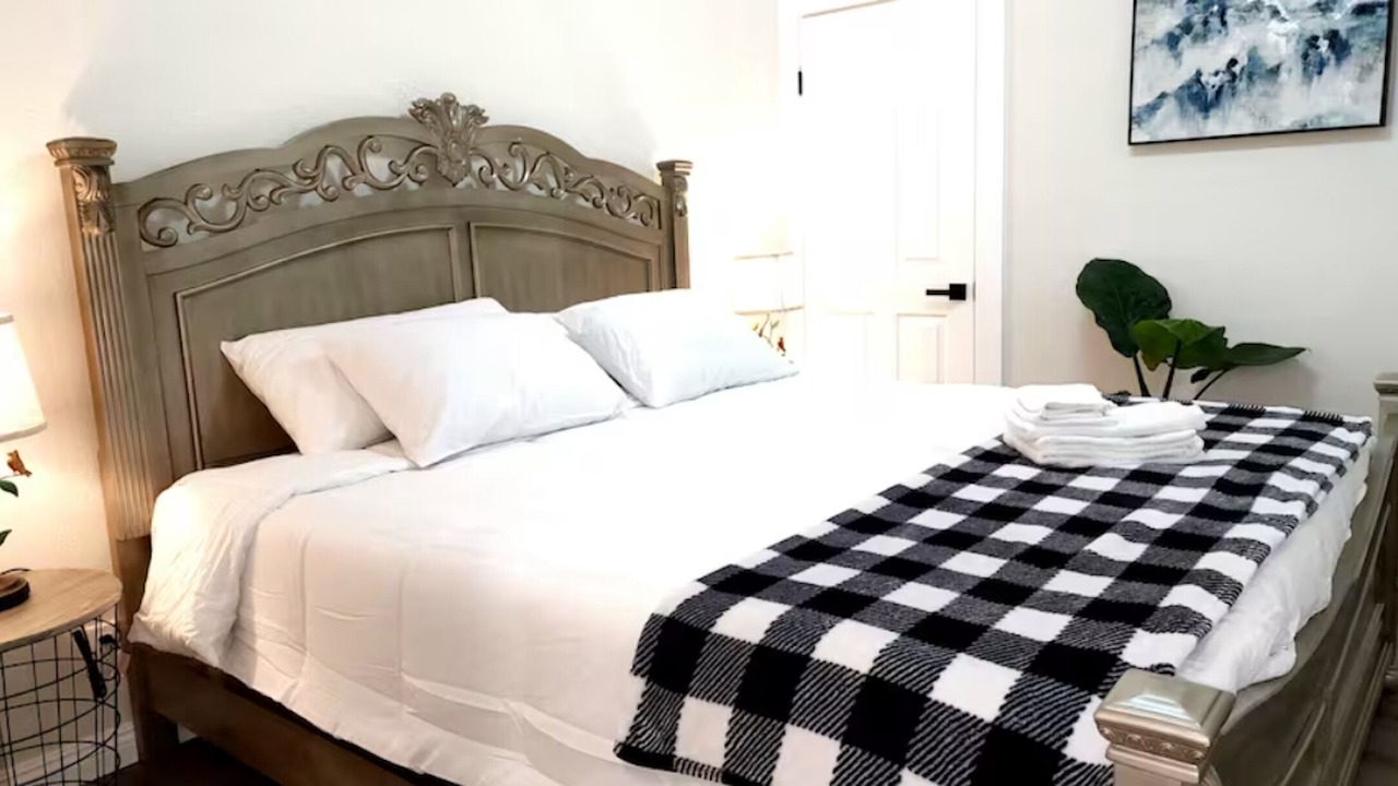 Photo of Bedroom in North Central