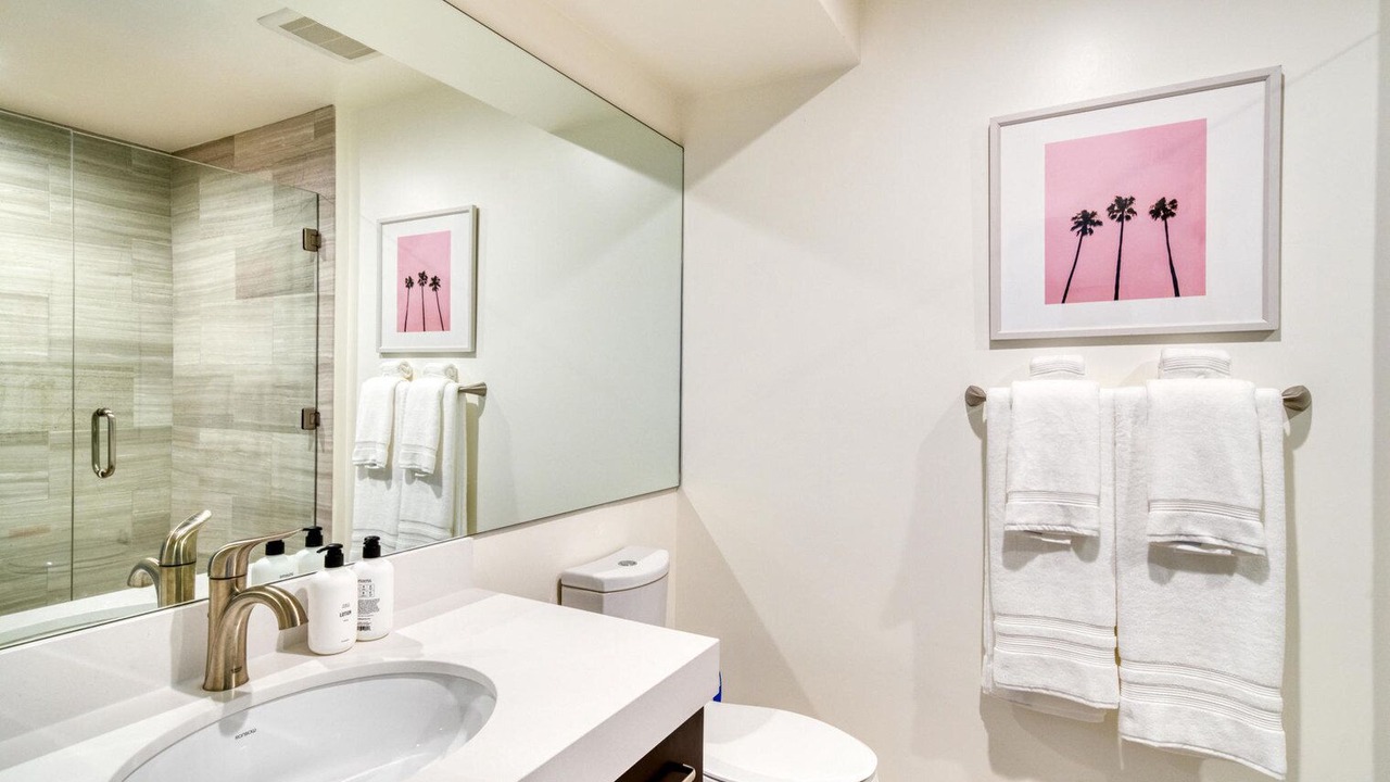 Photo of Bathroom in Marina Peninsula