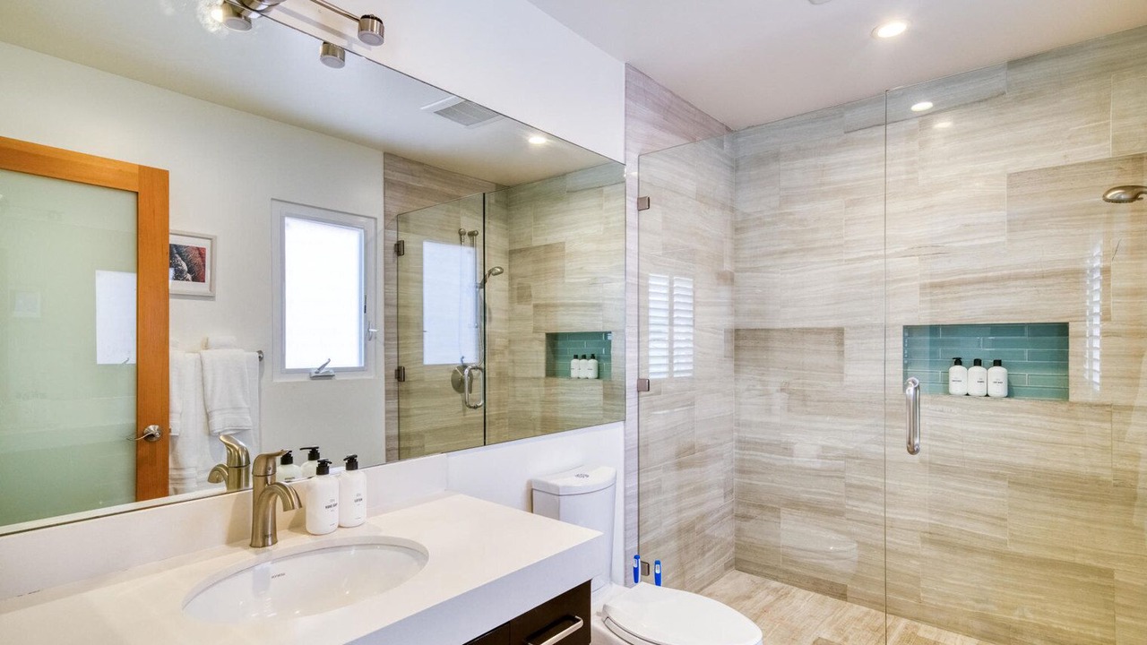 Photo of Bathroom in Marina Peninsula