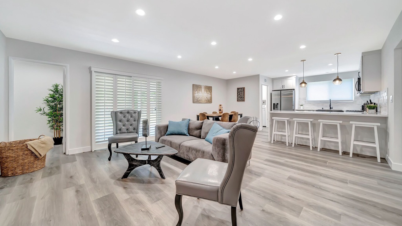 Photo of Livingroom in West Hills