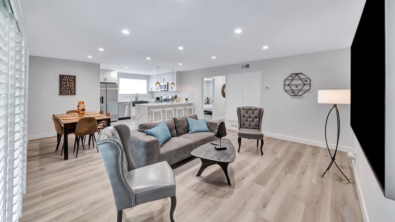 Photo of Livingroom in West Hills