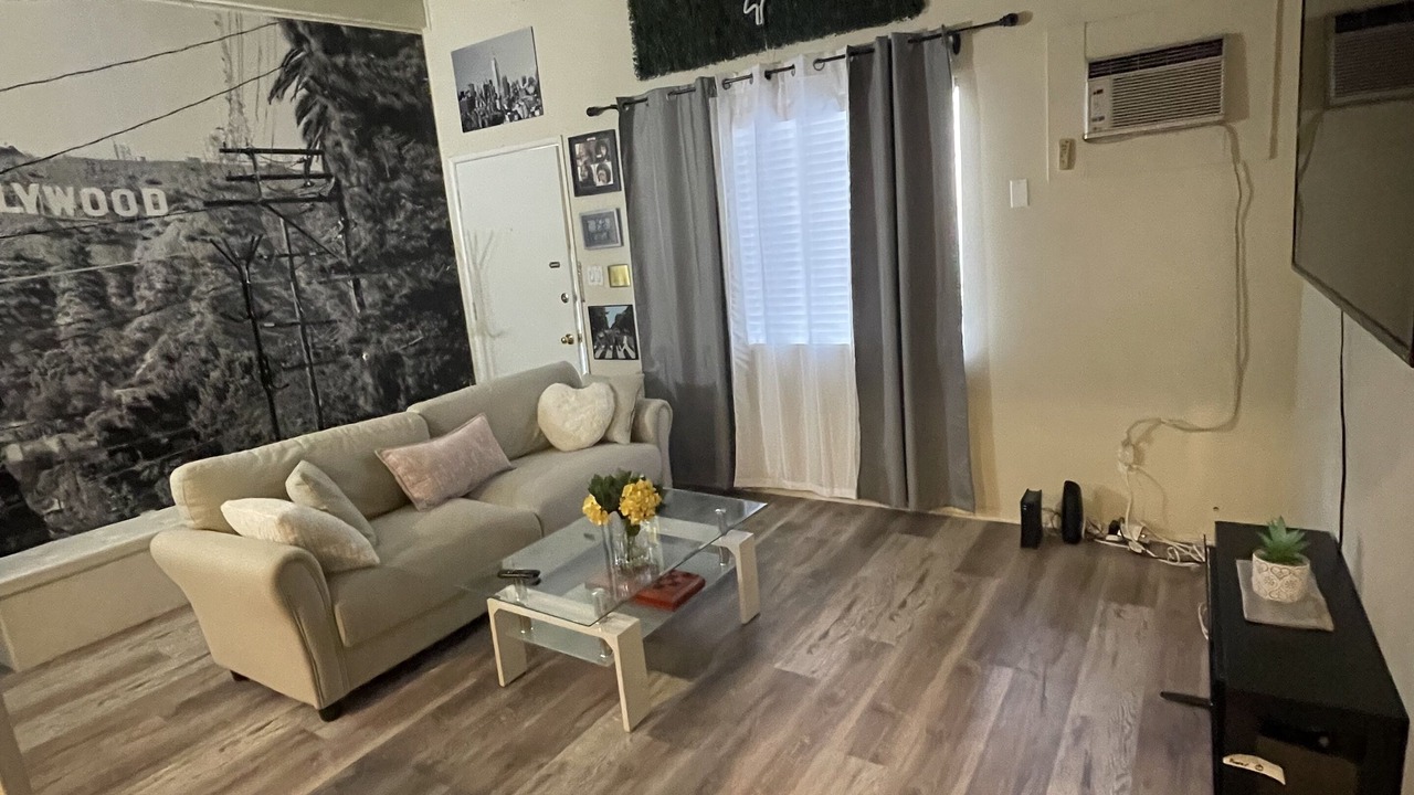 Photo of Livingroom in Studio City