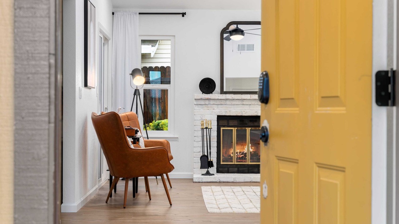 Photo of Livingroom in Pleasant Grove