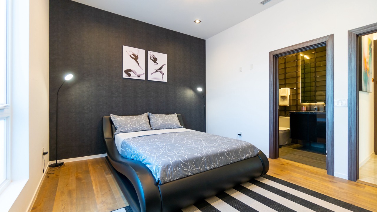 Photo of Bedroom in Valley Village