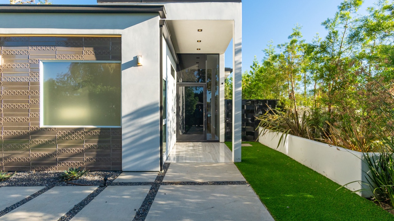 Photo of Outdoor in Valley Village