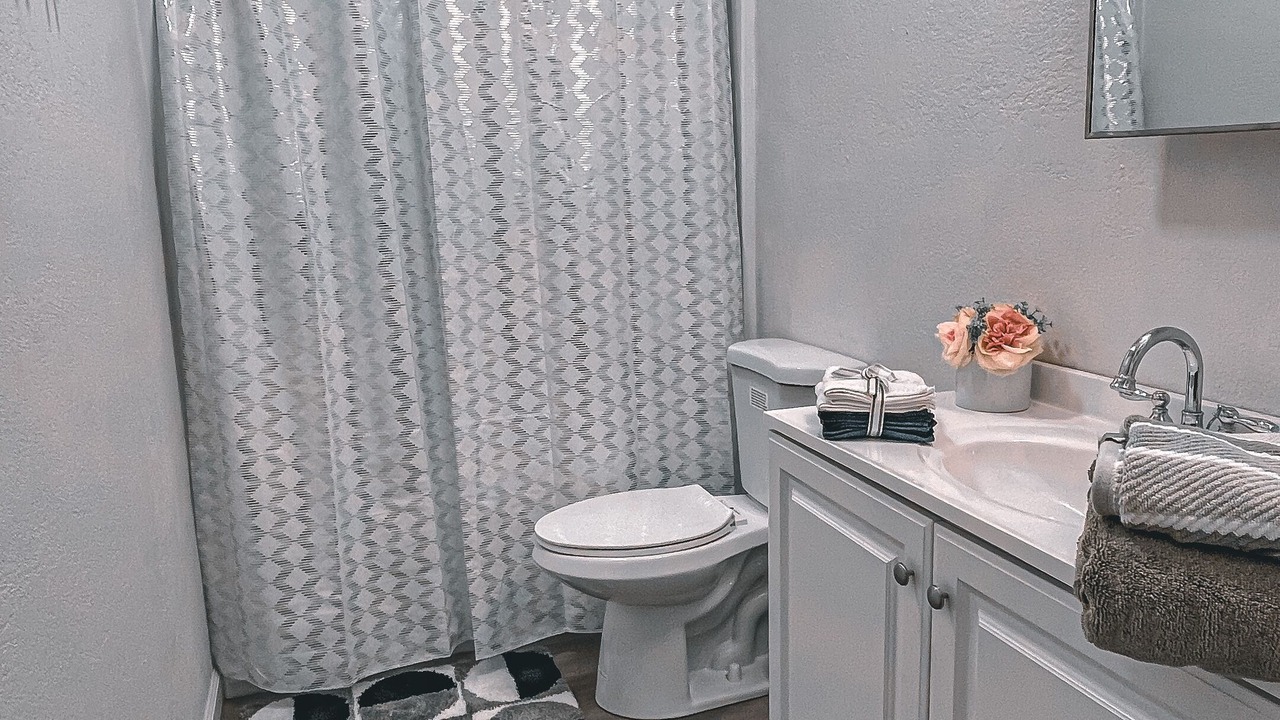 Photo of Bathroom in East Bakersfield