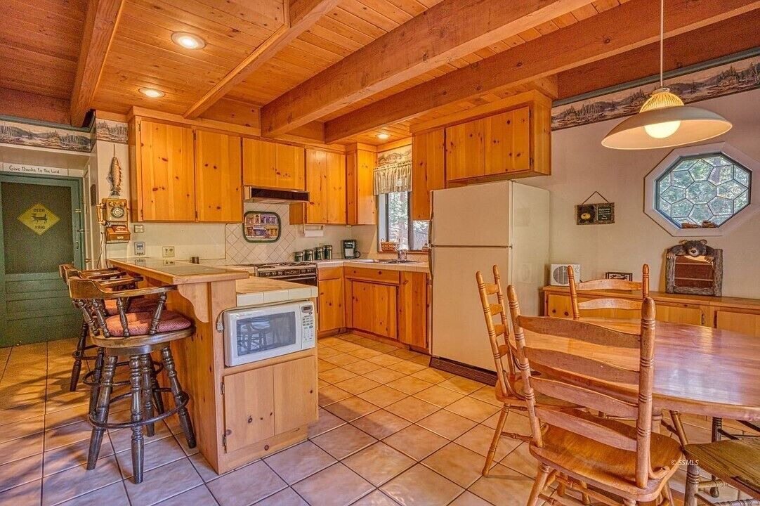 Photo of Kitchen in Alta Sierra