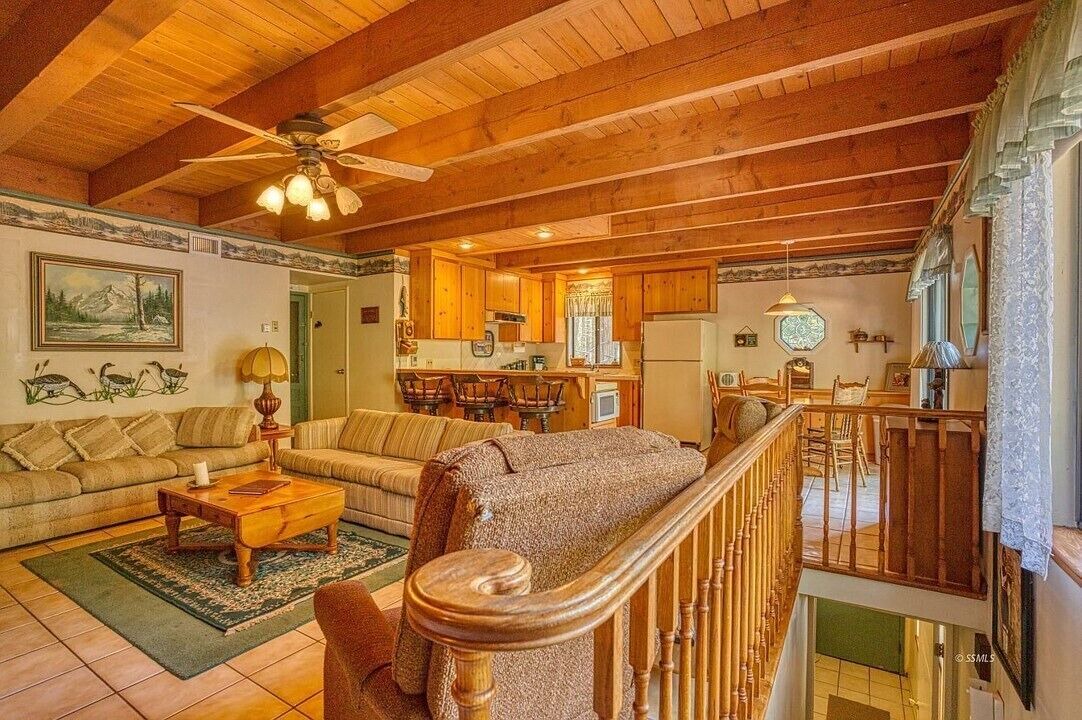 Photo of Livingroom in Alta Sierra