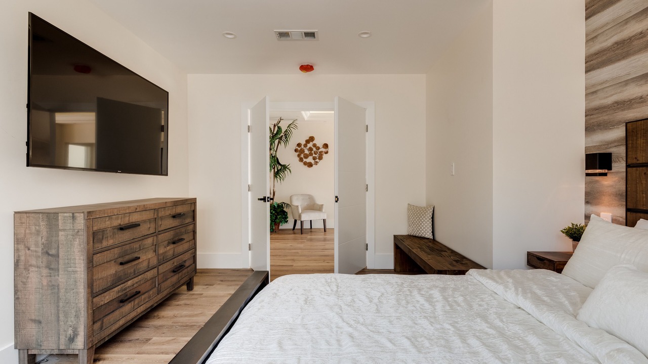 Photo of Bedroom in Valley Glen
