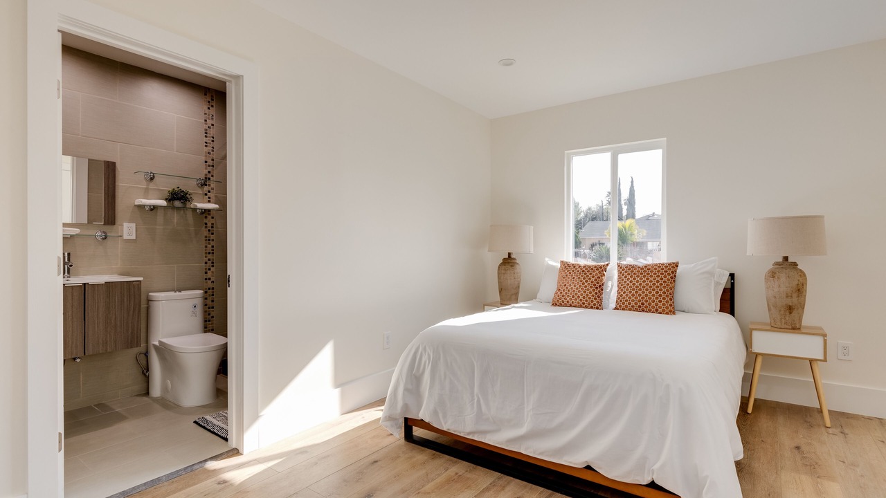 Photo of Bedroom in Valley Glen
