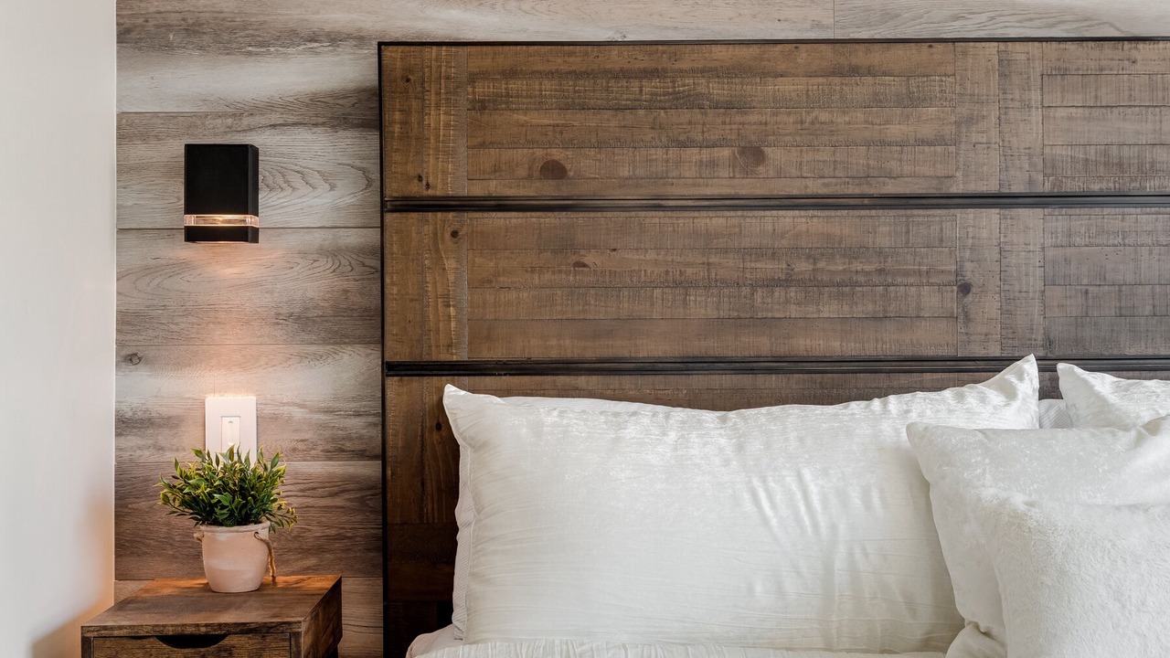Photo of Bedroom in Valley Glen