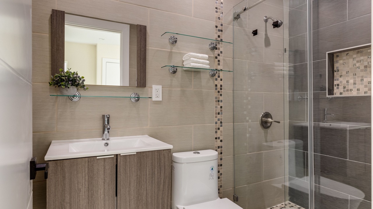 Photo of Bathroom in Valley Glen