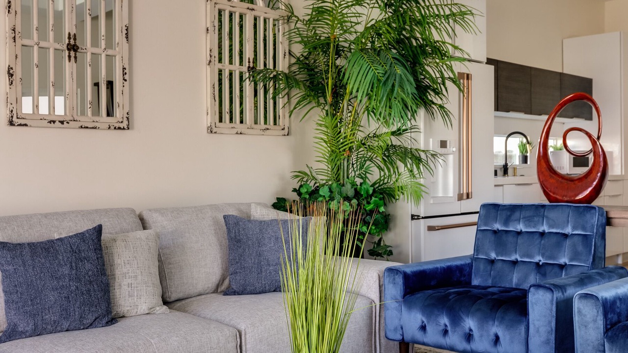 Photo of Livingroom in Valley Glen