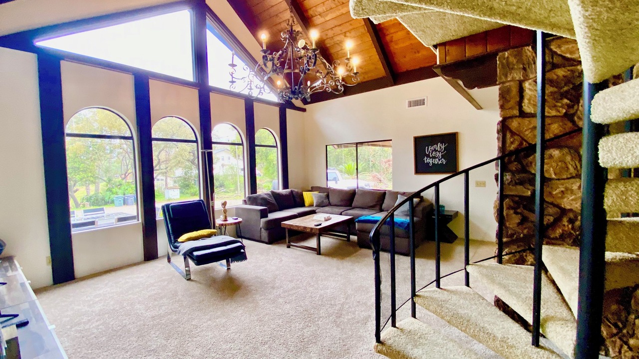 Photo of Livingroom in North Ridge