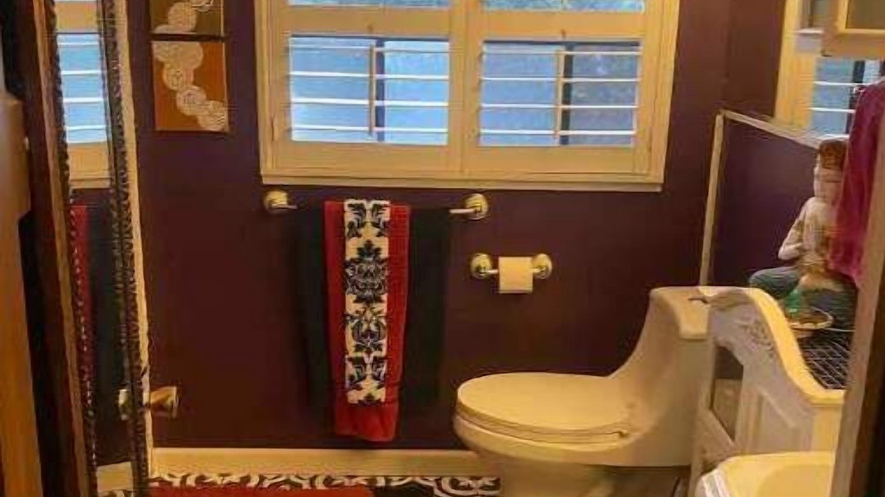 Photo of Bathroom in Oak View