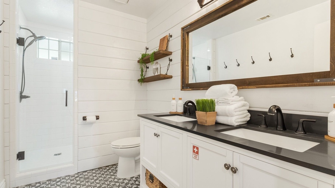 Photo of Bathroom in Murrieta