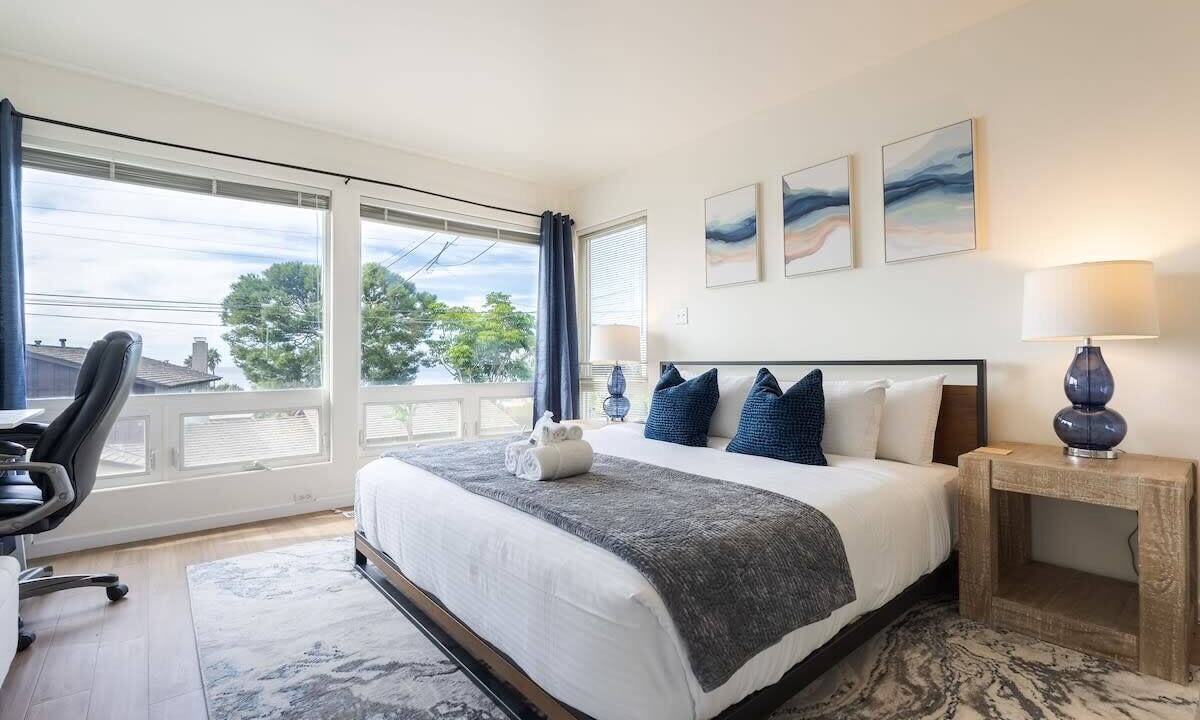Photo of Bedroom in Sunset Cliffs
