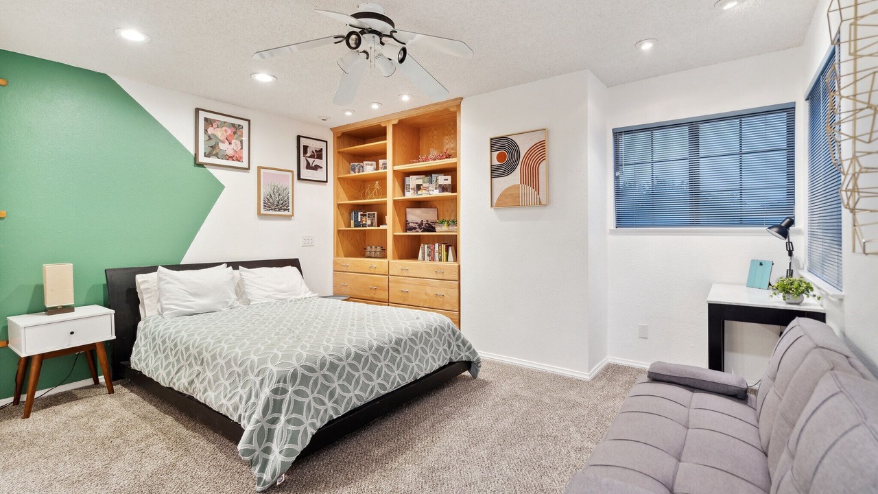 Photo of Bedroom in Palmdale