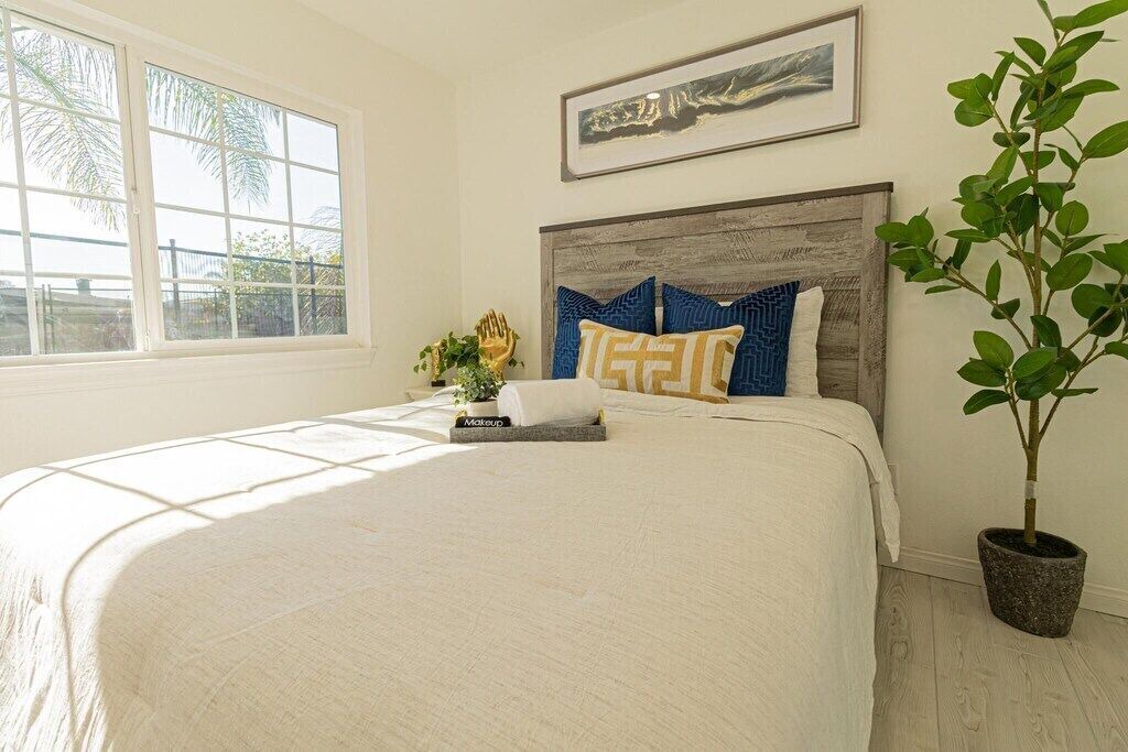Photo of Bedroom in North Valley