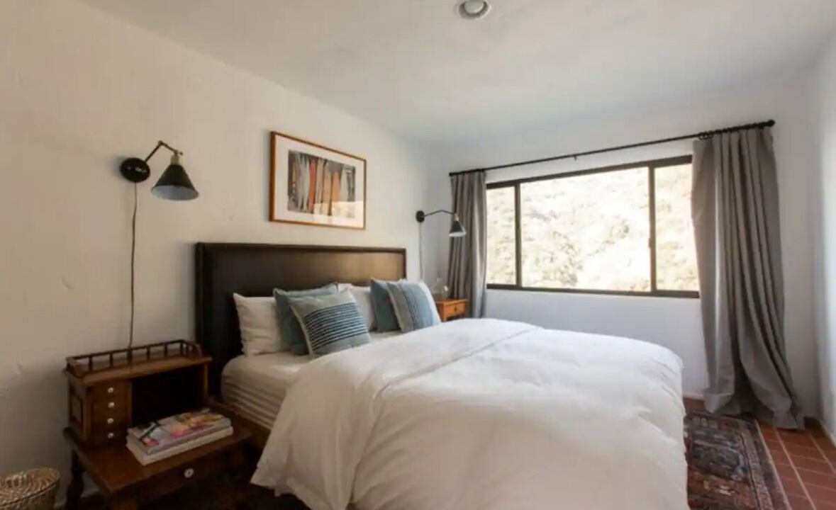 Photo of Bedroom in Eastern Malibu