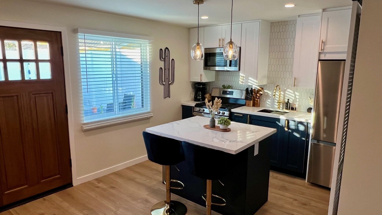 Photo of Kitchen in Valley Glen
