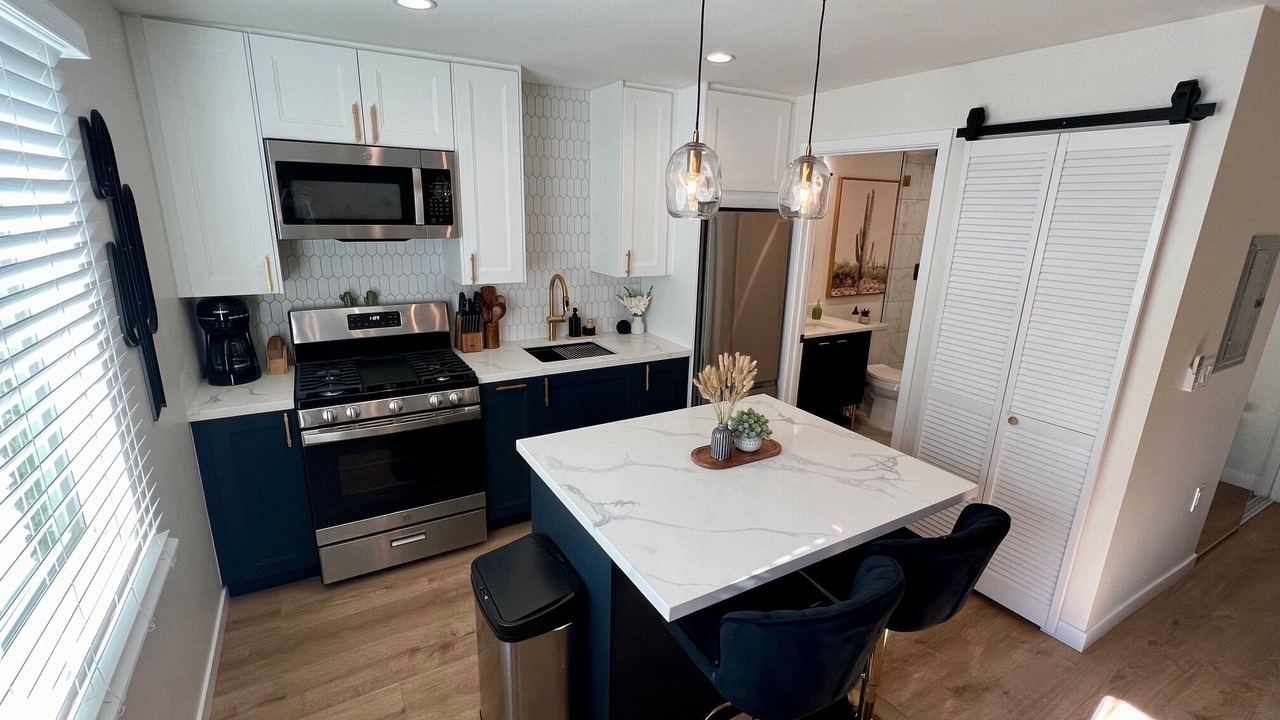 Photo of Kitchen in Valley Glen