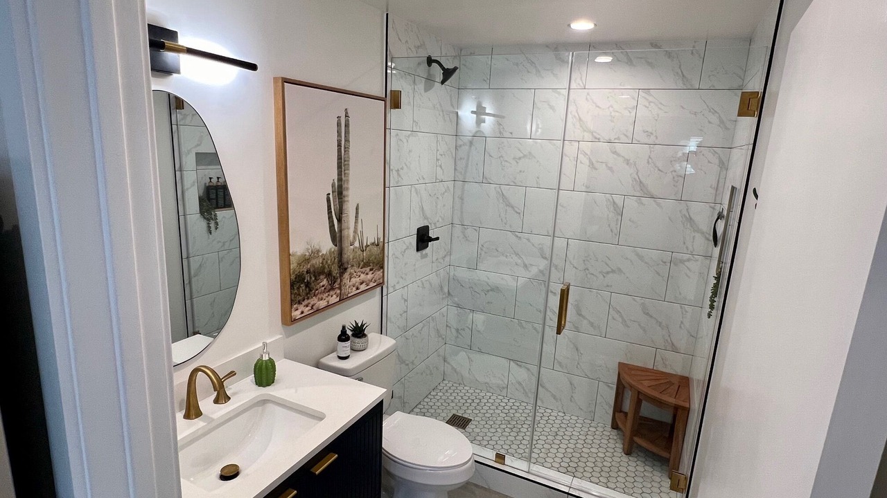 Photo of Bathroom in Valley Glen