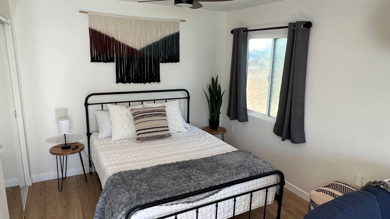 Photo of Bedroom in Valley Glen