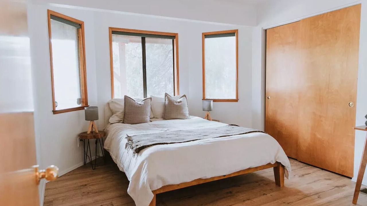 Photo of Bedroom in Cedarpines Park